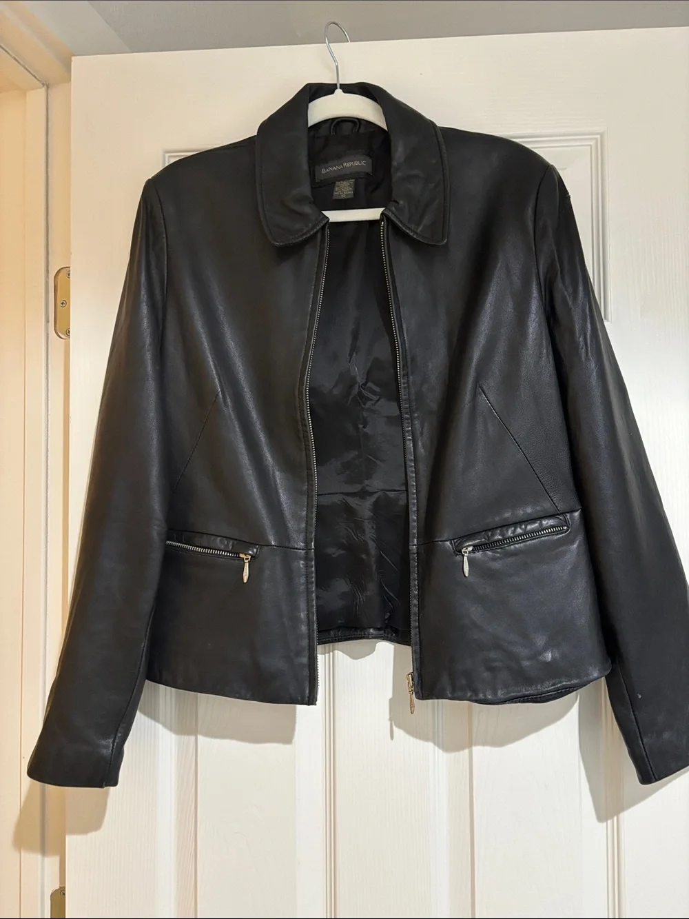 Banana Republic sleek banana